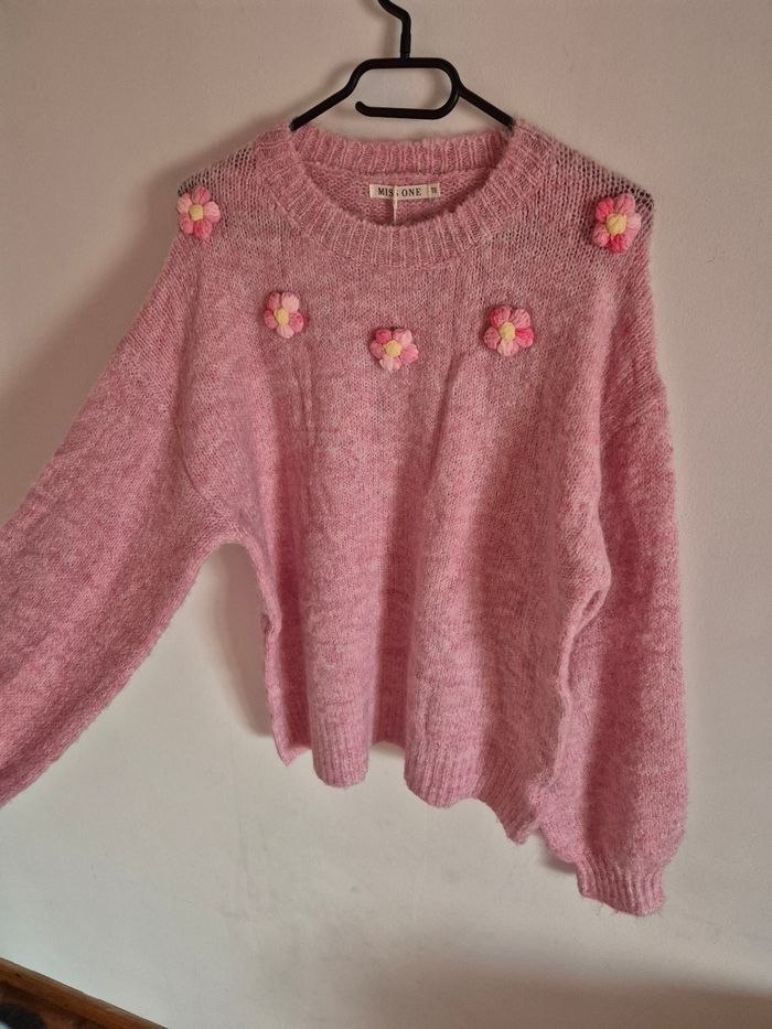 Pull fleurs brodées - photo numéro 2