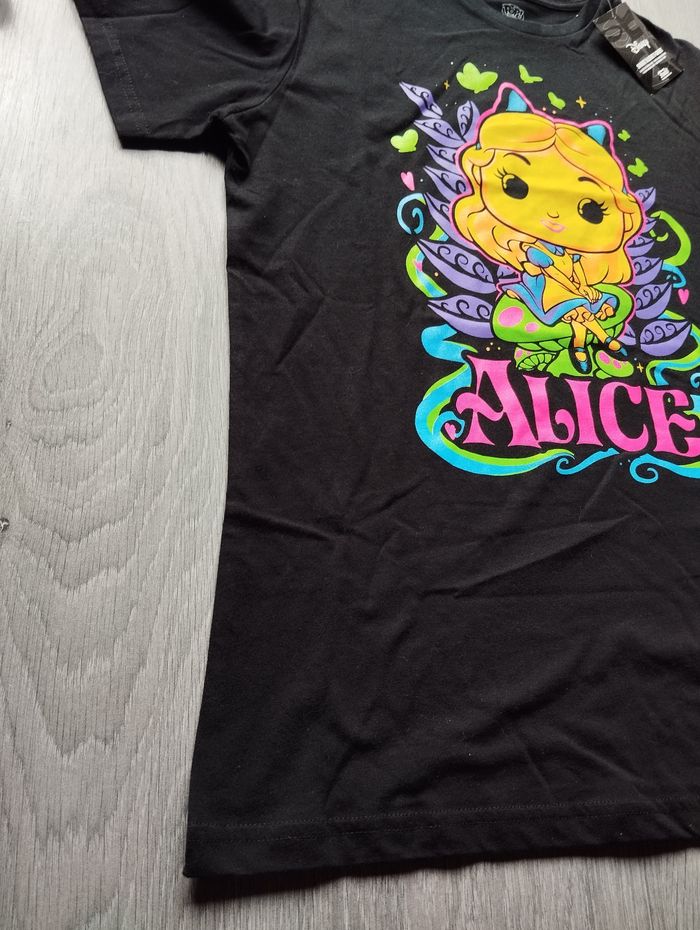 Alice au pays des merveilles : T-Shirt POP Blacklight (M) - photo numéro 4