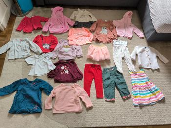 Lot 9 mois Hiver bébé fille