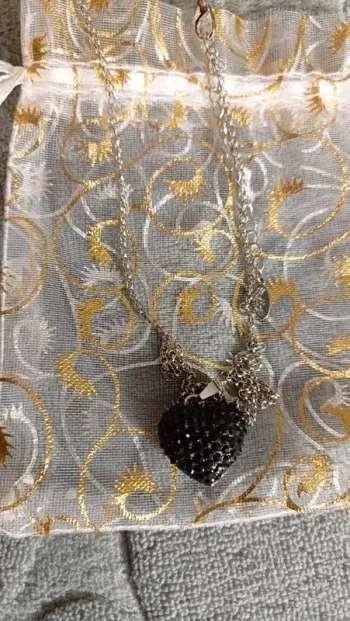 Chaîne et pendentif Strass