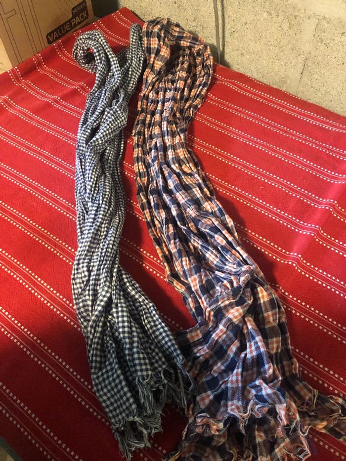 Lot 2 foulard okaidi