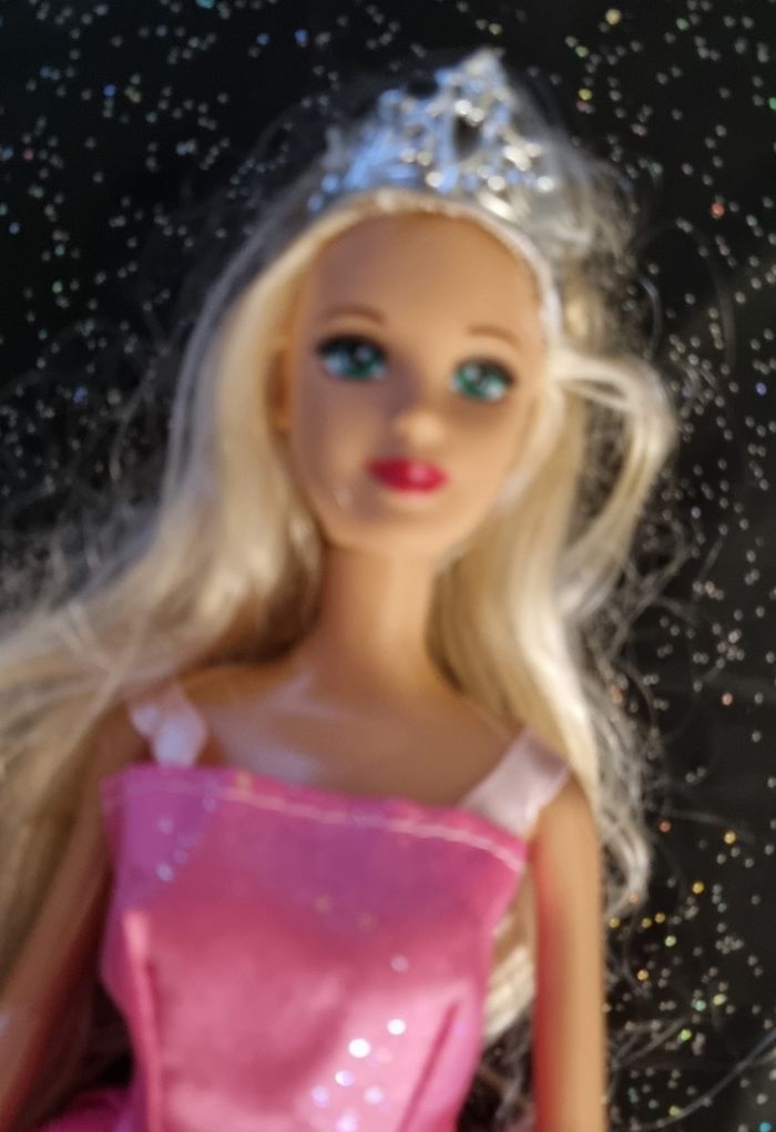 poupée BARBIE princesse - photo numéro 2