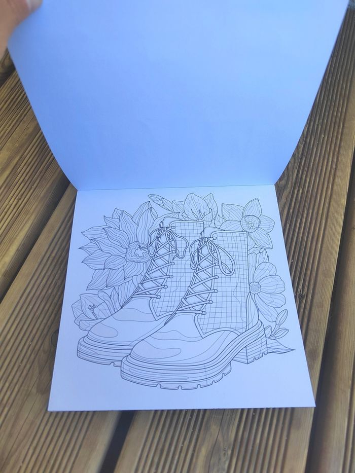 Livre de Coloriage Glitter - Montagnes – Neuf - photo numéro 5
