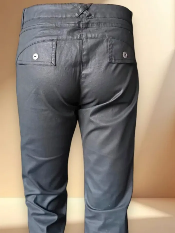 Jean Voodoo premium ,coupe droite ,taille basse , extensible - photo numéro 6
