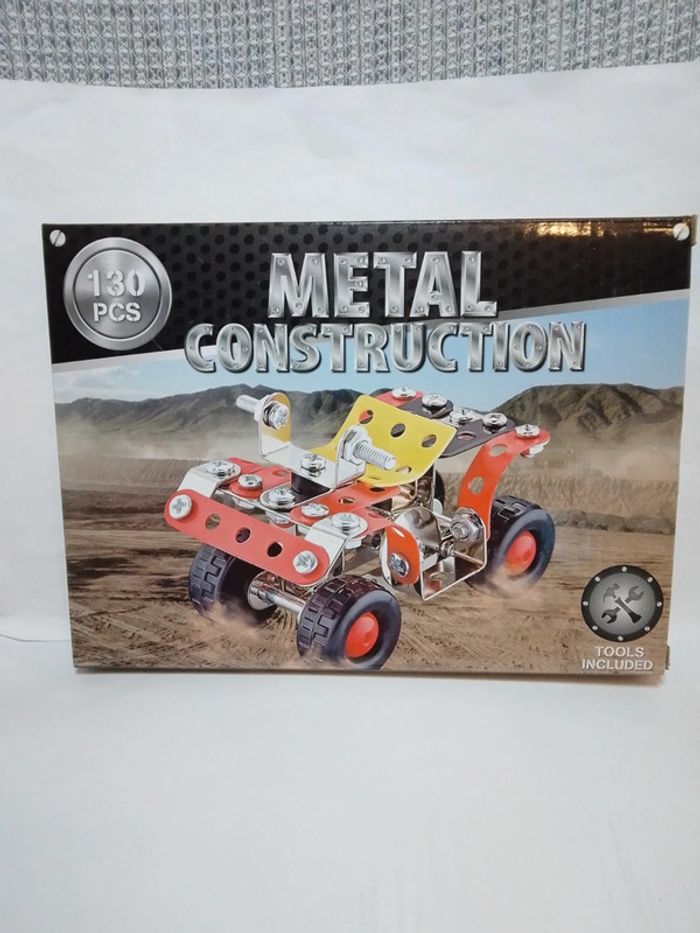 Kit de construction en métal "Quad"