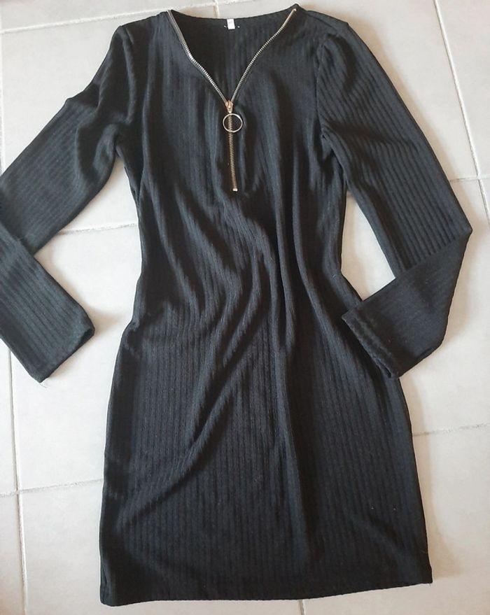 Robe noir - photo numéro 3