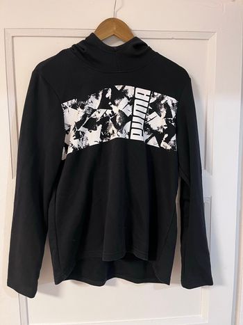 Sweat à capuche Puma.