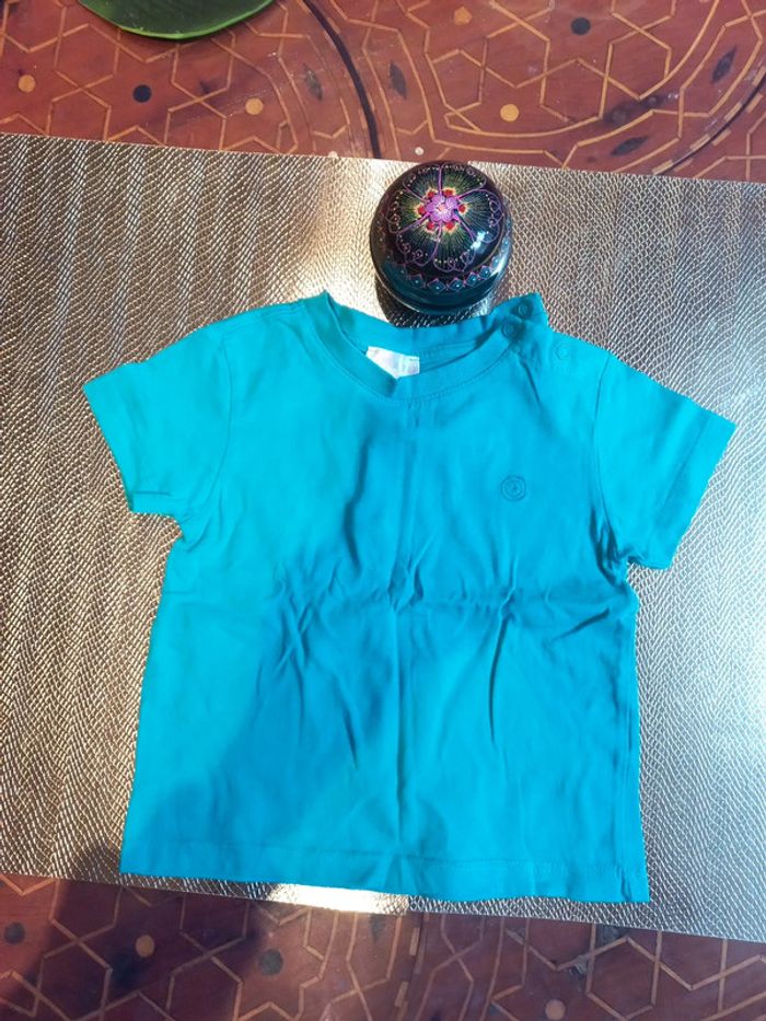 Beau T-shirt turquoise 18 mois