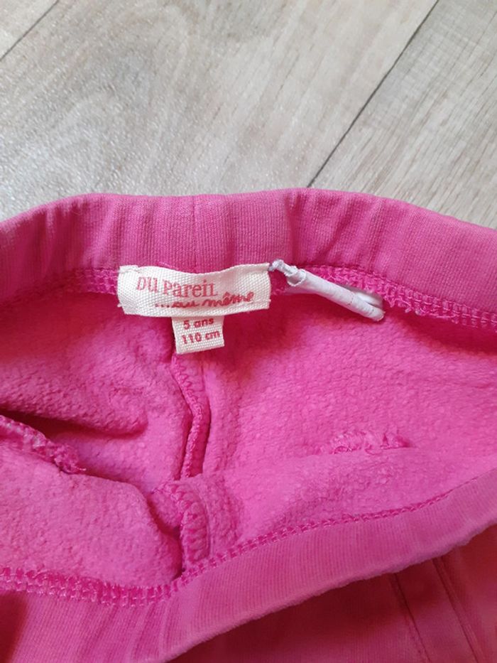 Pantalon fille legging rose à bandes bleues marine et dorées 5 ans - photo numéro 4