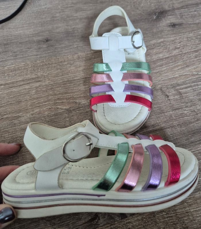 Sandalettes pointure 27 - photo numéro 2