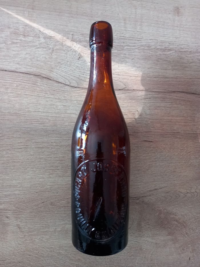 Bouteille ancienne en verre brun. - photo numéro 4