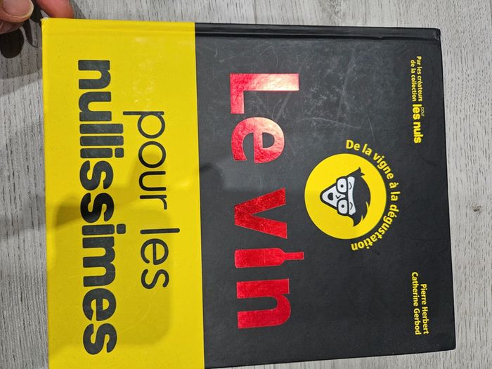 Lot 8 livres sur les vin - photo numéro 10