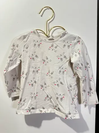 Tee shirt manches longues blanc avec petits lapins 1 an et demi 2 ans h&m