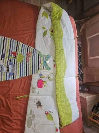 Gigoteuse + grand tour de lit ou parc 