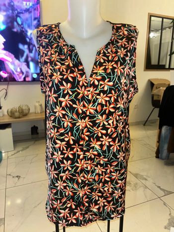 Haut femme en excellent état taille XXL marque camaïeu