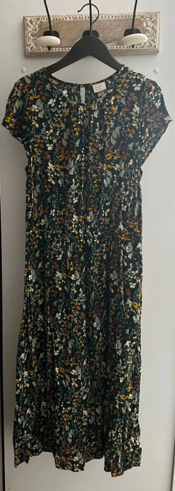 Jolie robe mi longue t38 - photo numéro 2