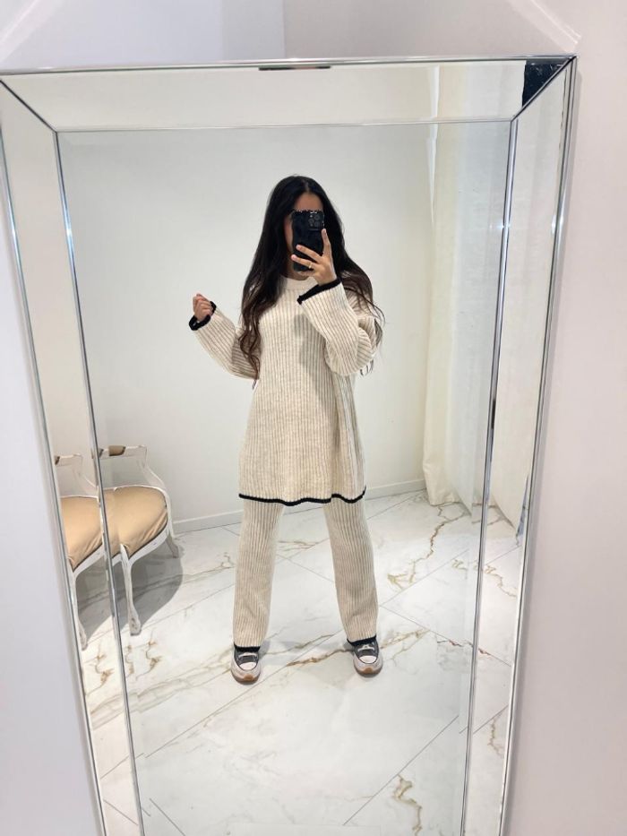 Magnifique ensemble pull + pantalon très tendance L'ensemble est neuf avec étiquette 🏷 - photo numéro 5