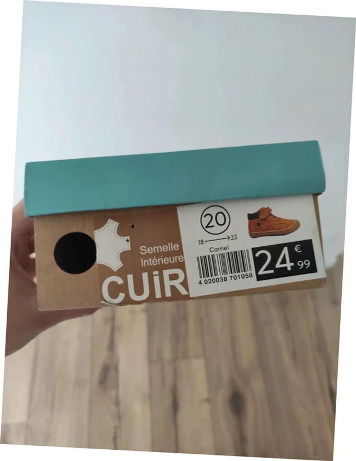 Chaussures Camel pointure 20 - photo numéro 2