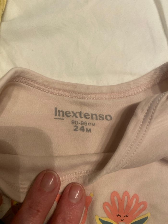 2 bodys manches courtes - photo numéro 2