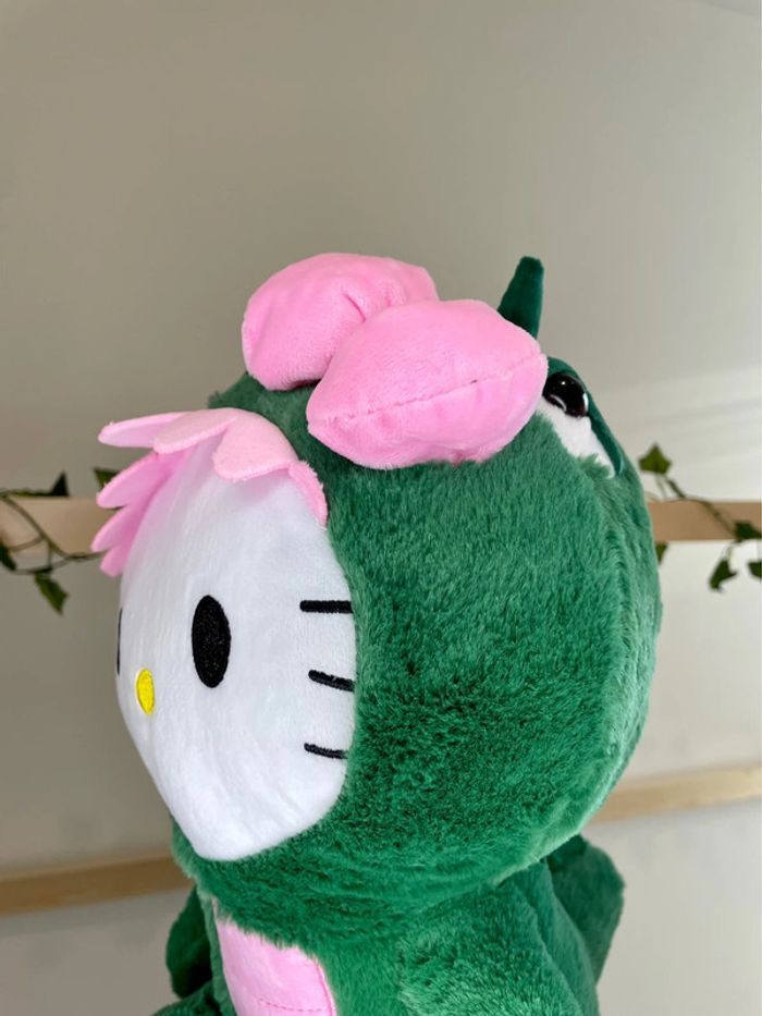 Peluche Sanrio Hello Kitty dinosaure - photo numéro 7