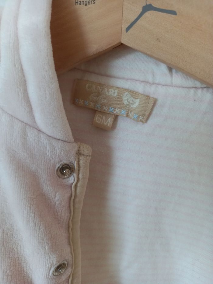 Une cape rose claire toucher velours et 2 doudous - photo numéro 3