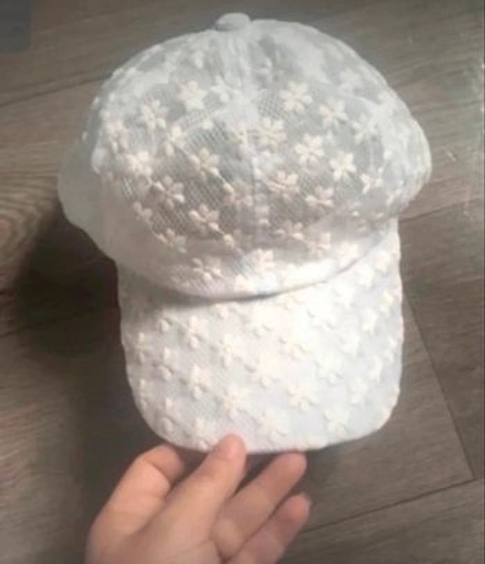 Casquette réglable pour femme NEUVE couleur blanc - photo numéro 2