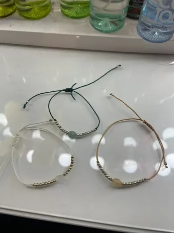 Lot 3 bracelets fantaisie fin neufs