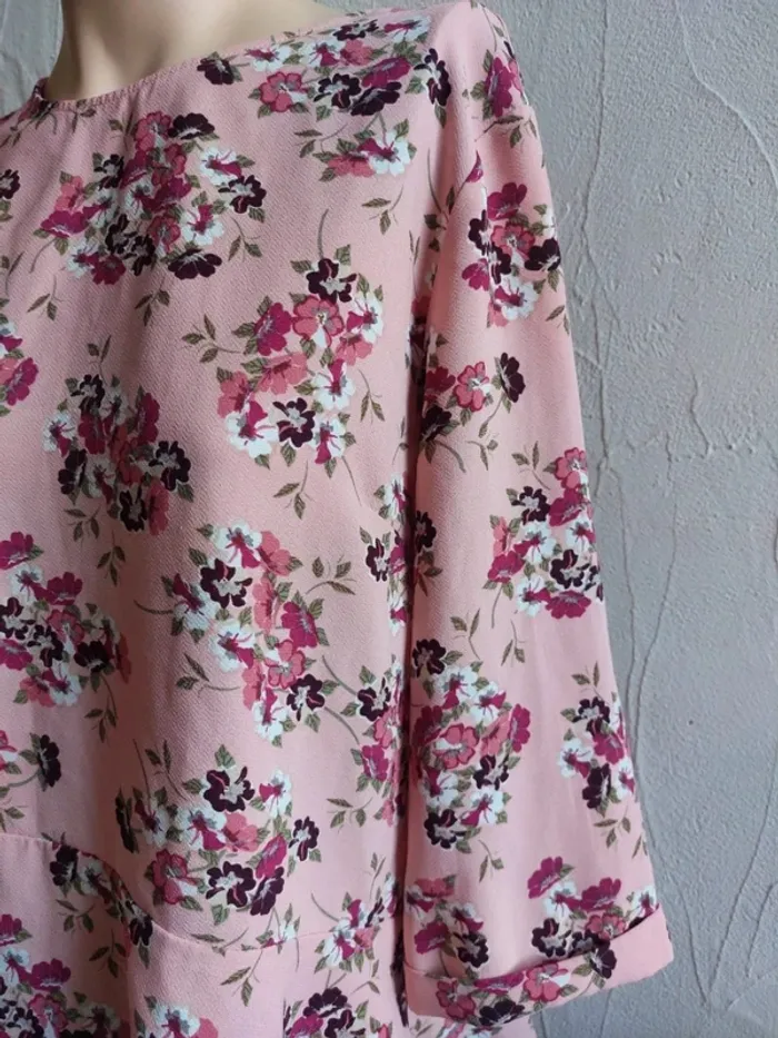 Blouse à fleurs rose Taille 42 - photo numéro 3