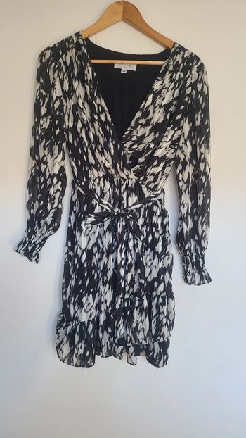 Magnifique robe à manches longues taille M