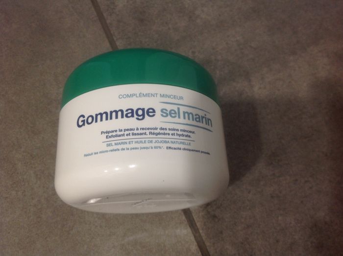 Somatoline Cosmetic Gommage sel marin pot 300 g