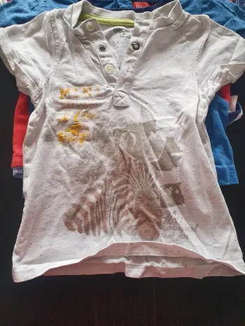 T-shirt taille 18 mois