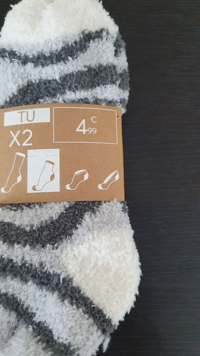 2 paires de chaussettes neuves - photo numéro 2