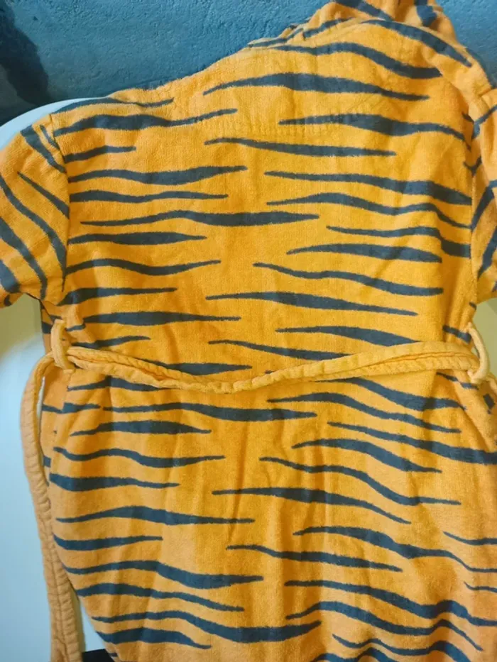 Peignoir tigre enfant 5 6 ans H&M - photo numéro 2