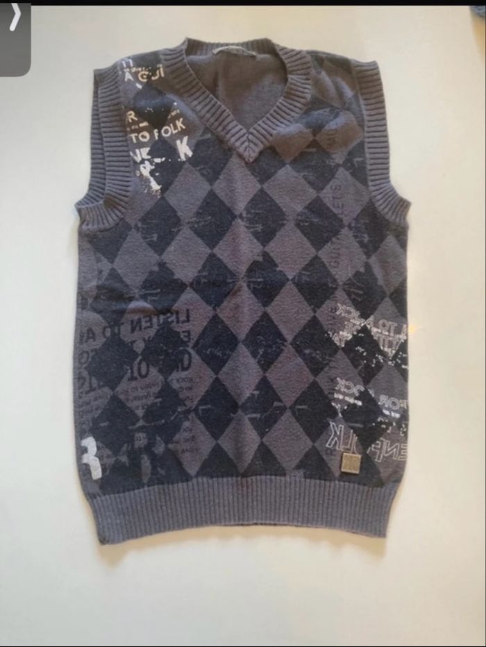 Pull sans manches pour garçon TRÈS BON ÉTAT taille 4 ans couleur gris - photo numéro 5