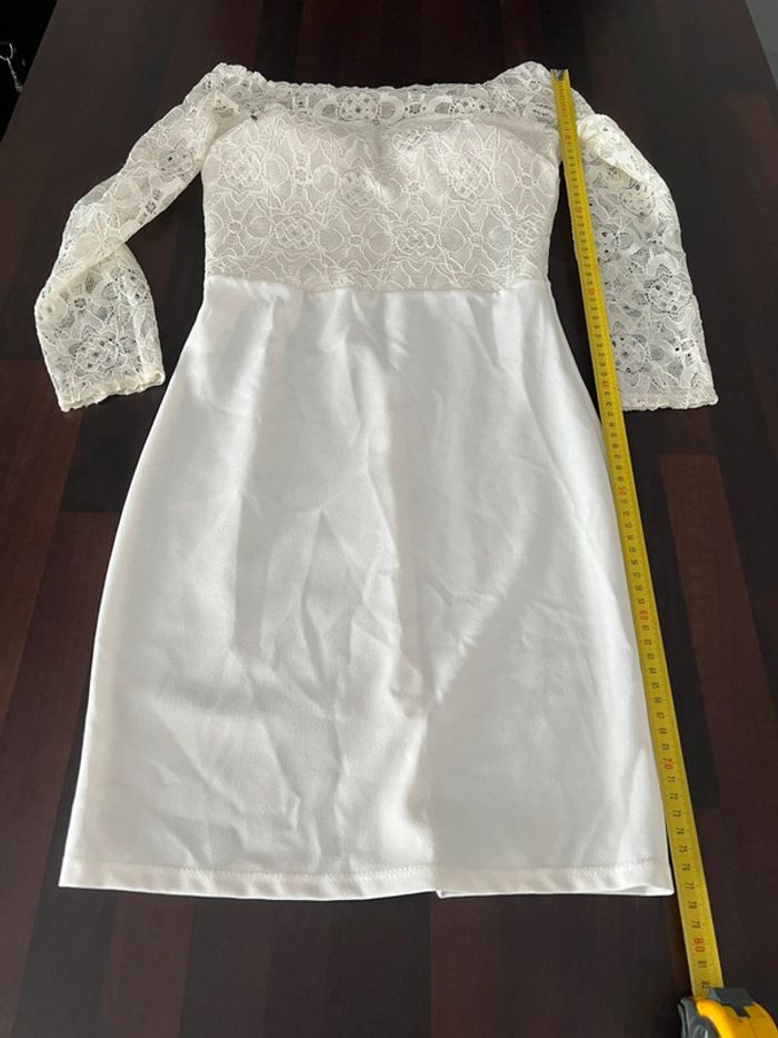 Jolie Robe de cérémonie dentelle parfait état taille 38 - photo numéro 4