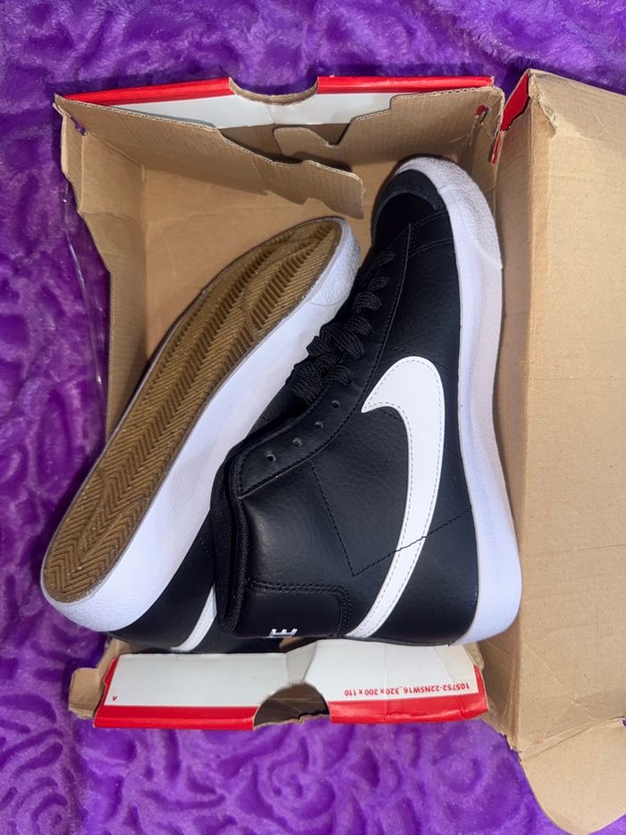 Basket Nike neuf - photo numéro 2