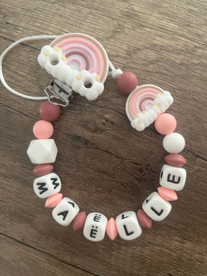 Attache tétine personnalisée Arc en Ciel - photo numéro 2