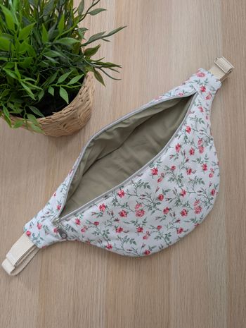 Sac banane femme blanc roses rouges