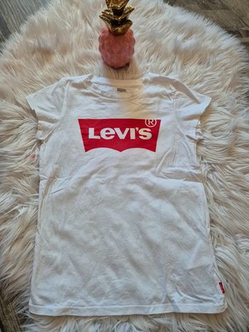 Tee shirt levis