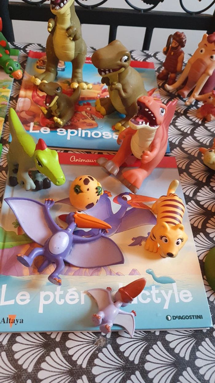 Dinosaures Altaya + 4 livres - photo numéro 5