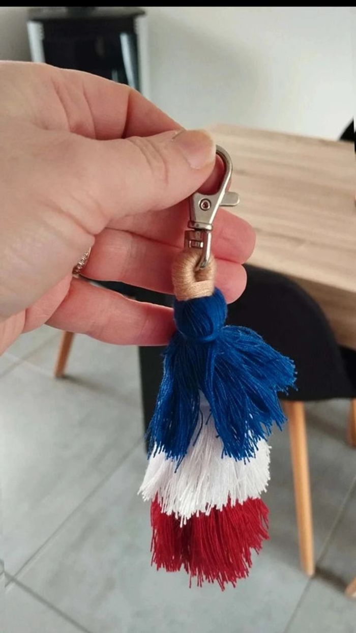 Porte clés  bleu blanc  rouge france - photo numéro 5