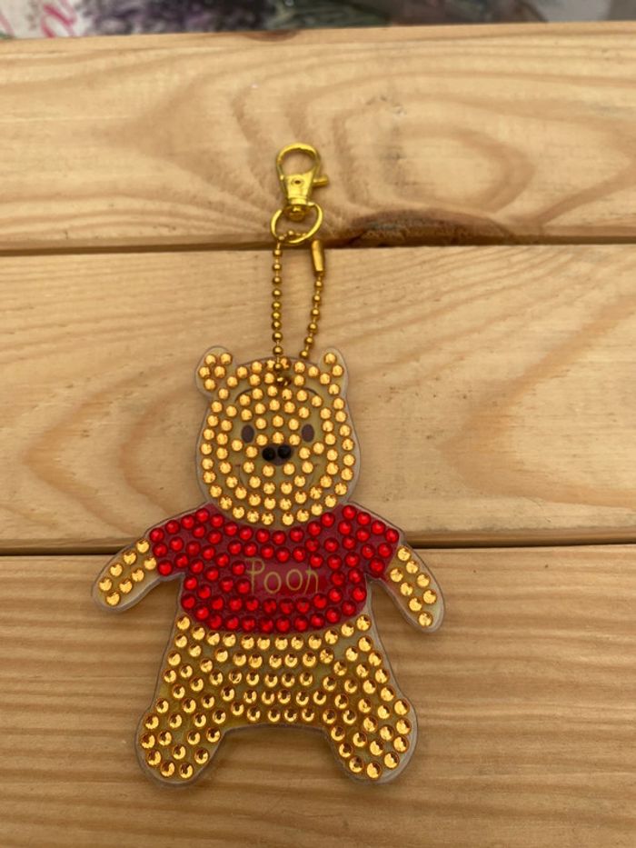 Porte clé recto/verso Winnie l’ourson en Diamond painting - photo numéro 3