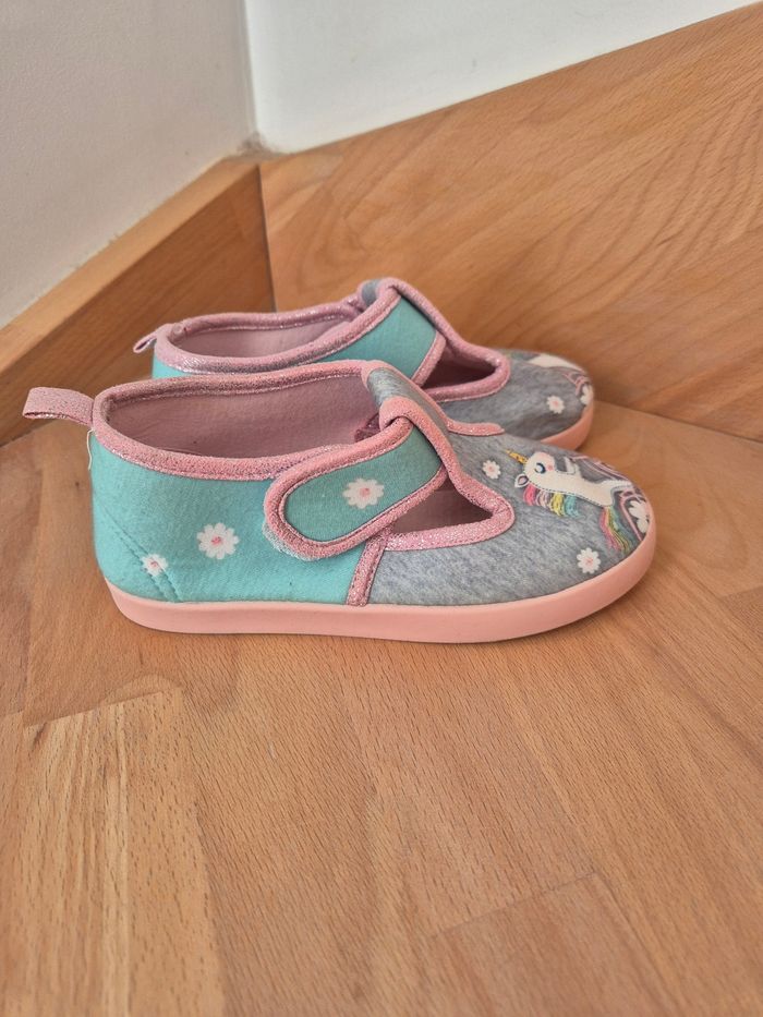 👧 Chaussons - photo numéro 2