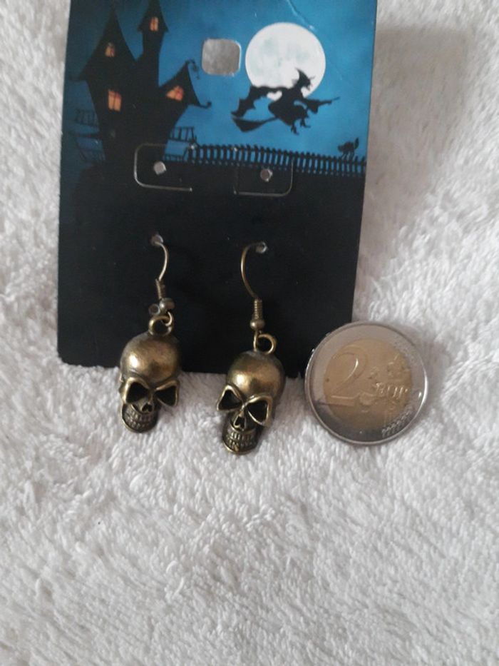 Boucles d oreilles tête de mort - photo numéro 3