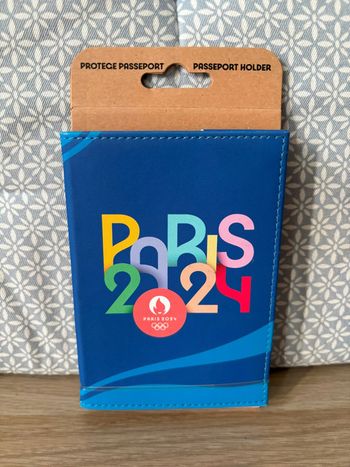 Protège Passeport "Paris Olympique 2024" JO Paris 2024 Bleu
