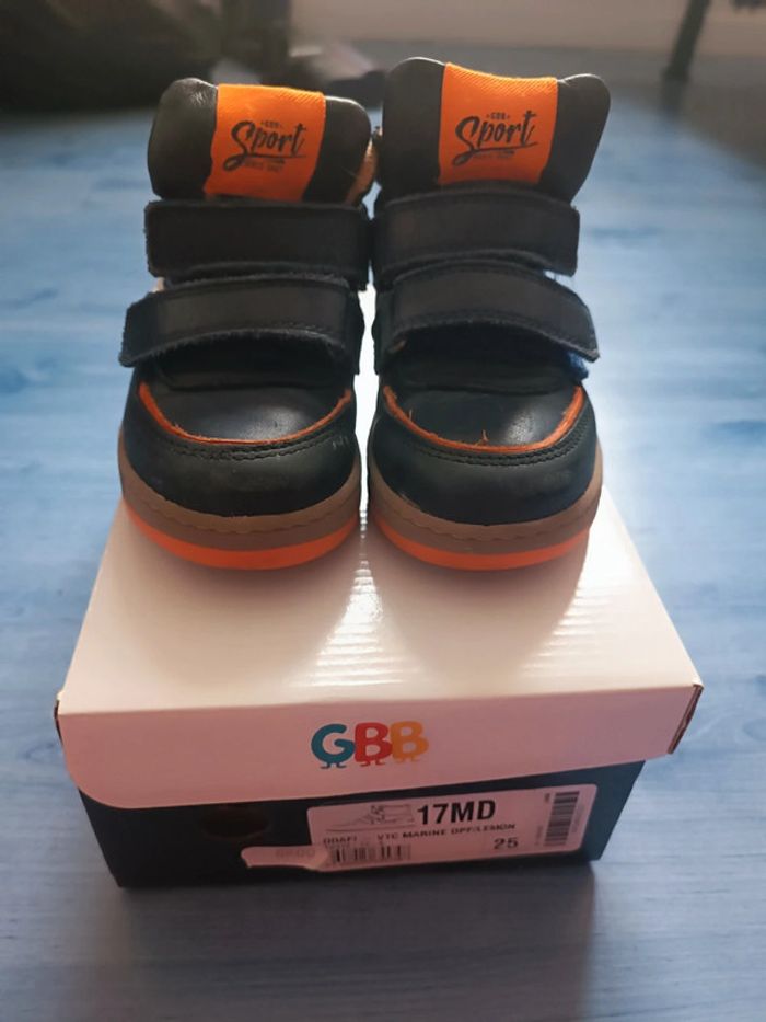 Chaussures GBB montantes 25