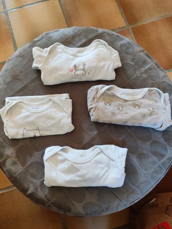 Lot body 6 mois manches longues