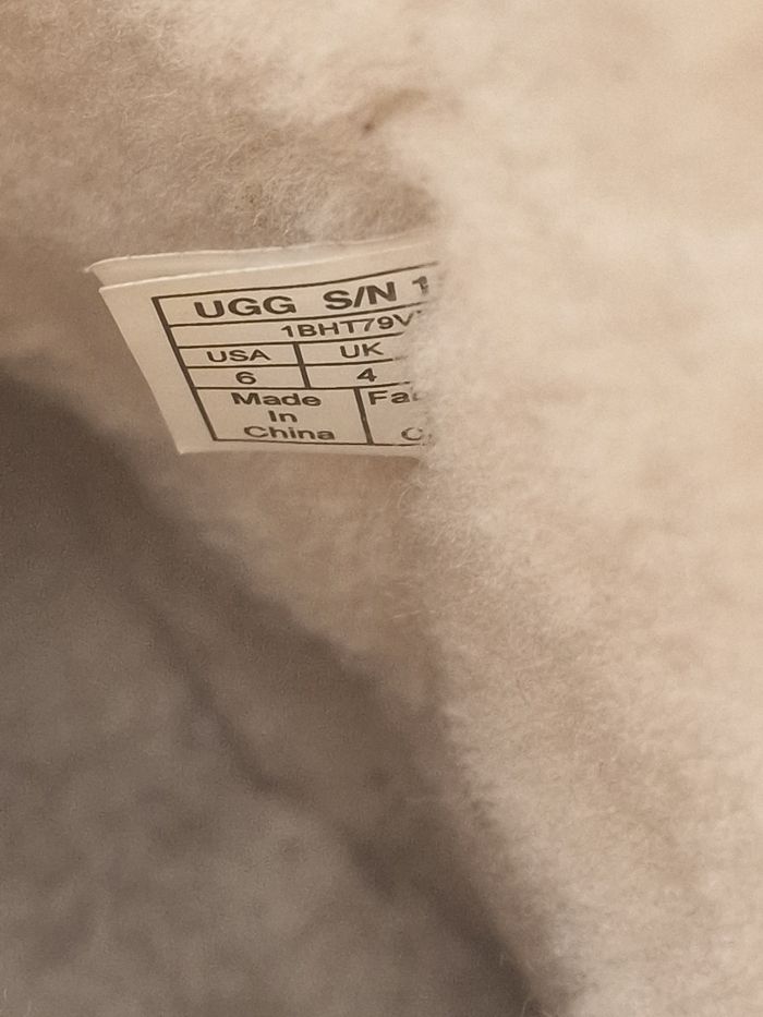 Bottes ugg noires sequins taille 37 - photo numéro 4