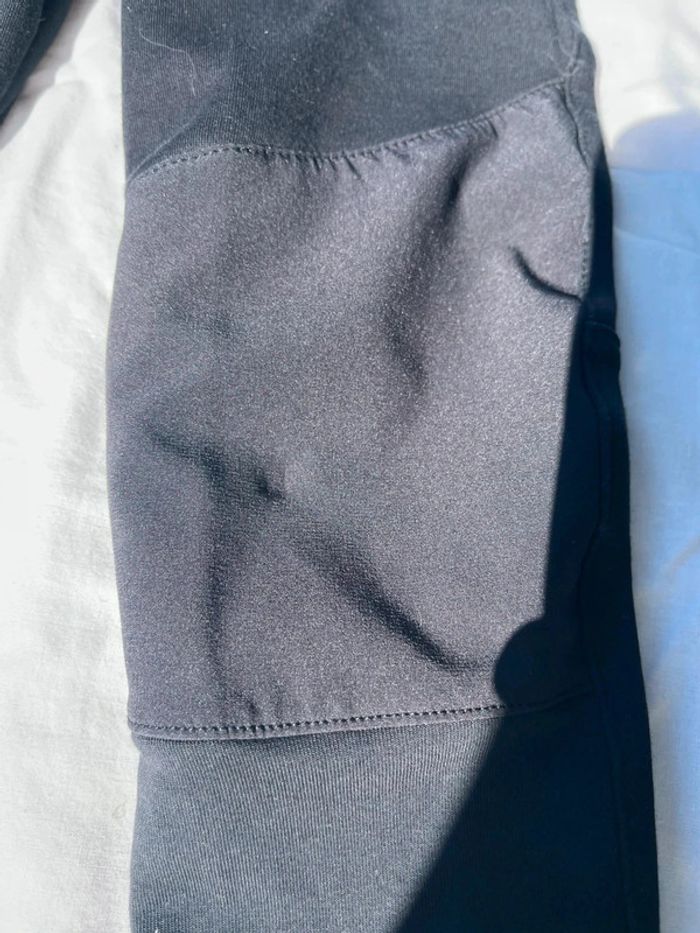 Pantalon de sport noir taille 5-6ans marque Décathlon - photo numéro 4