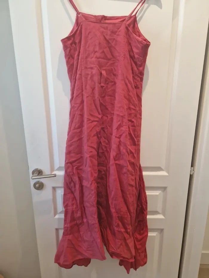 Tres belle robe 100 %lin one step avec doublure taille 40 très bon etat - photo numéro 8